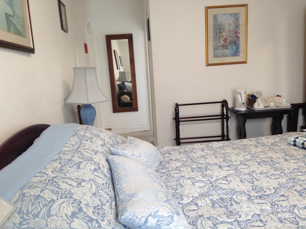 The Old Bakehouse Bed and Breakfast Colyton Esterno foto