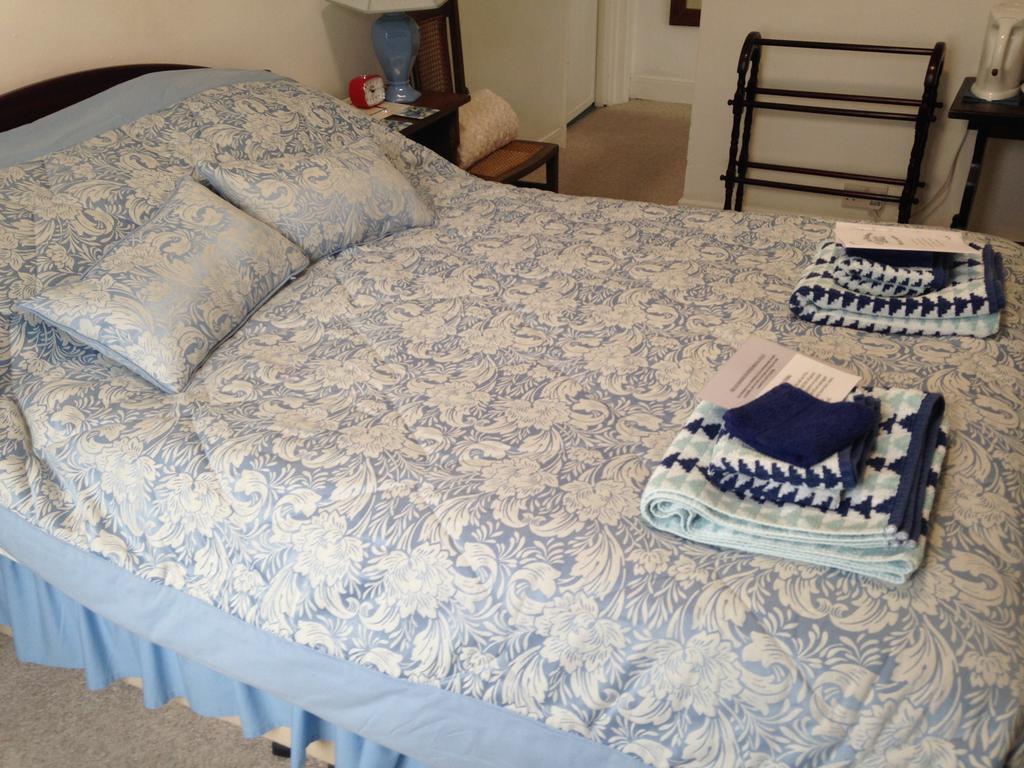 The Old Bakehouse Bed and Breakfast Colyton Esterno foto