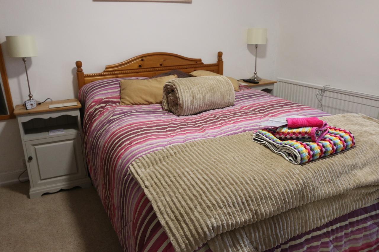 The Old Bakehouse Bed and Breakfast Colyton Esterno foto