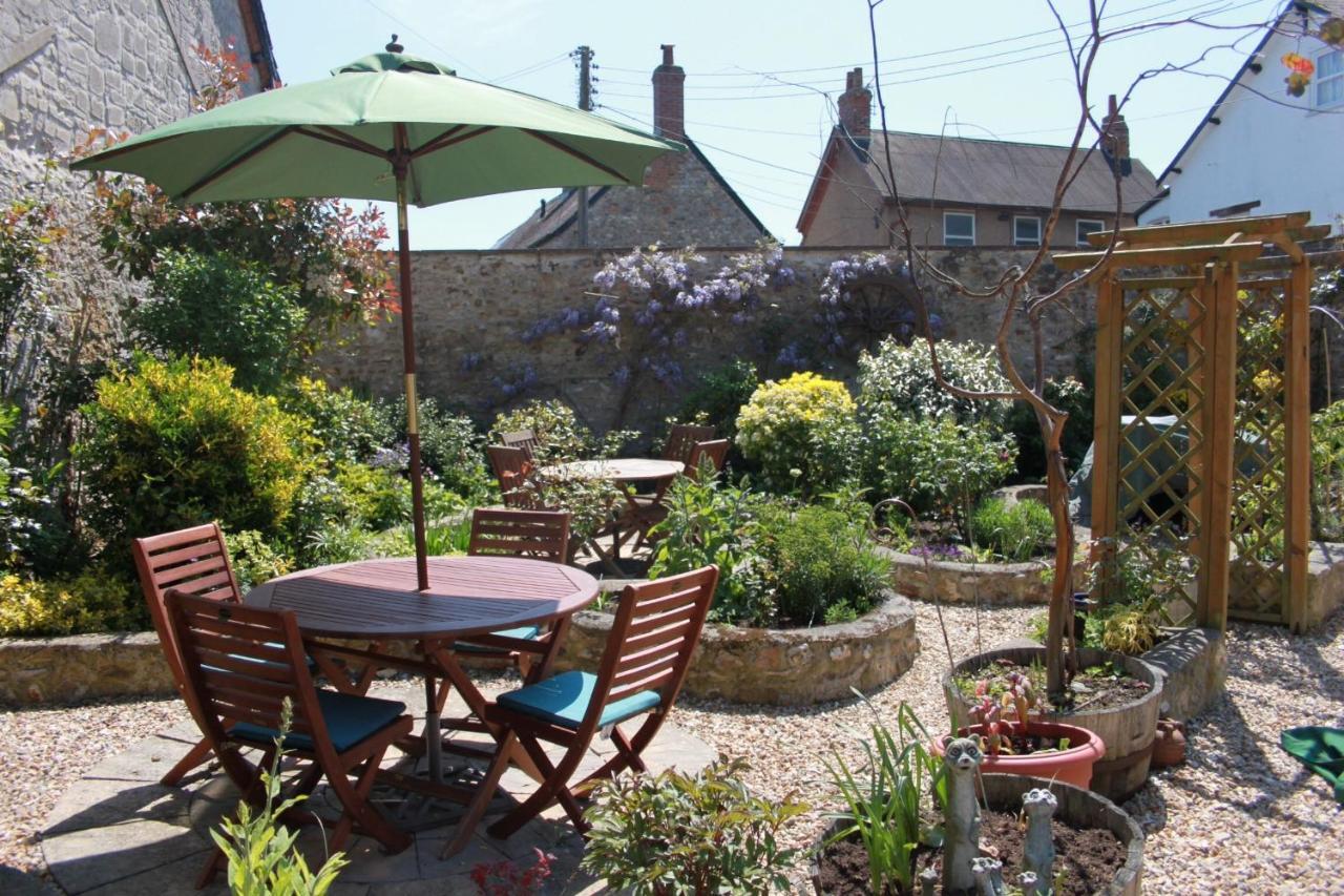 The Old Bakehouse Bed and Breakfast Colyton Esterno foto